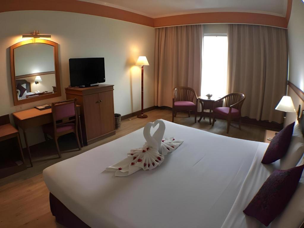 Sakura Hotel Hat Yai Exterior photo